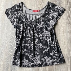 Elle black and gray blouse medium